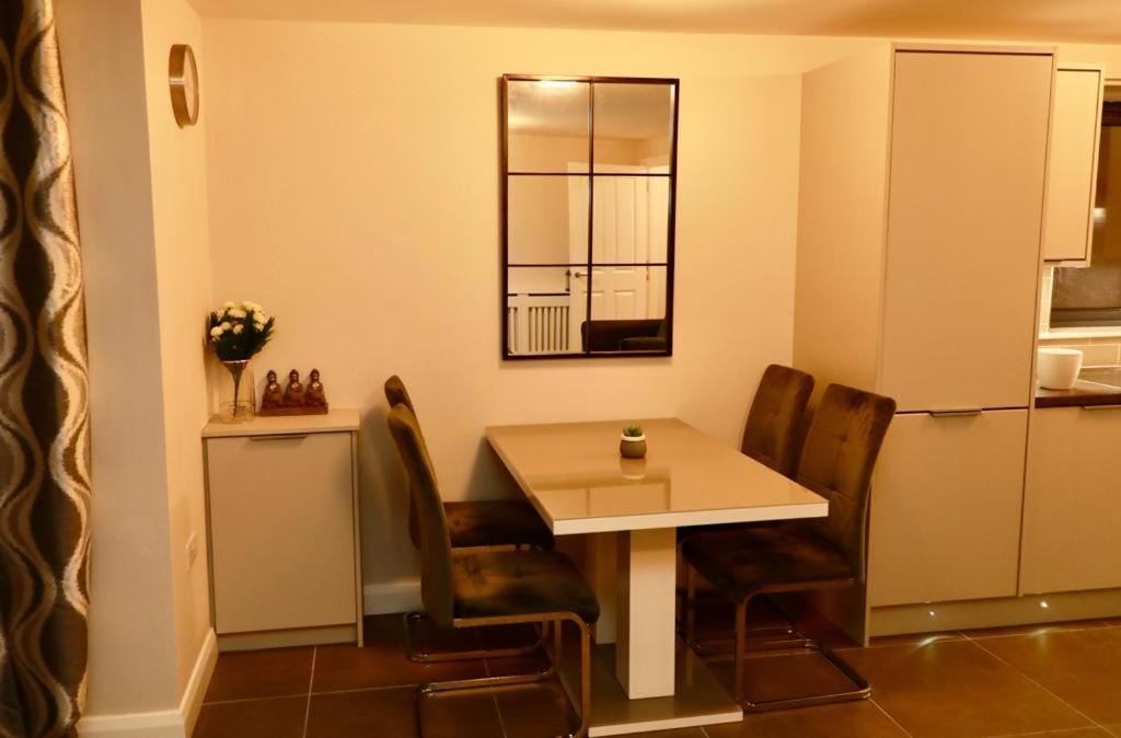 Lovely 2- Bedroom Apartment In Belfast Ngoại thất bức ảnh