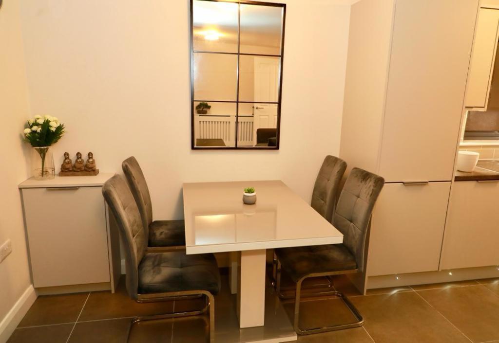 Lovely 2- Bedroom Apartment In Belfast Ngoại thất bức ảnh